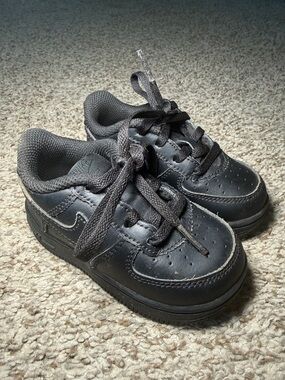 Nike Air Force 1‎ Black Shoes Sneakers Toddler Boy Size 6